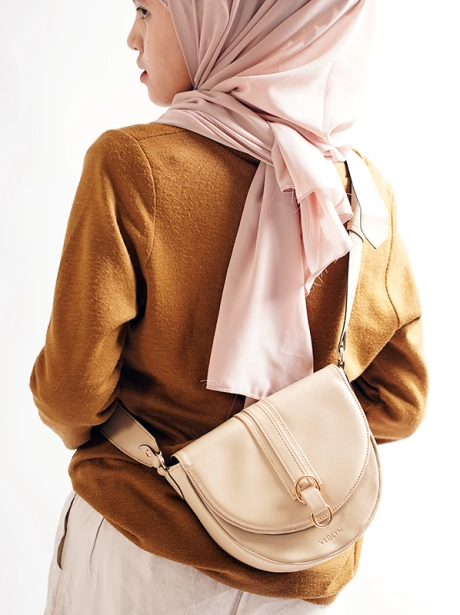 Sling Bag Vedlyn Sally Tas Selempang 1 ~item/2022/2/10/meghan_d_beige_model_2